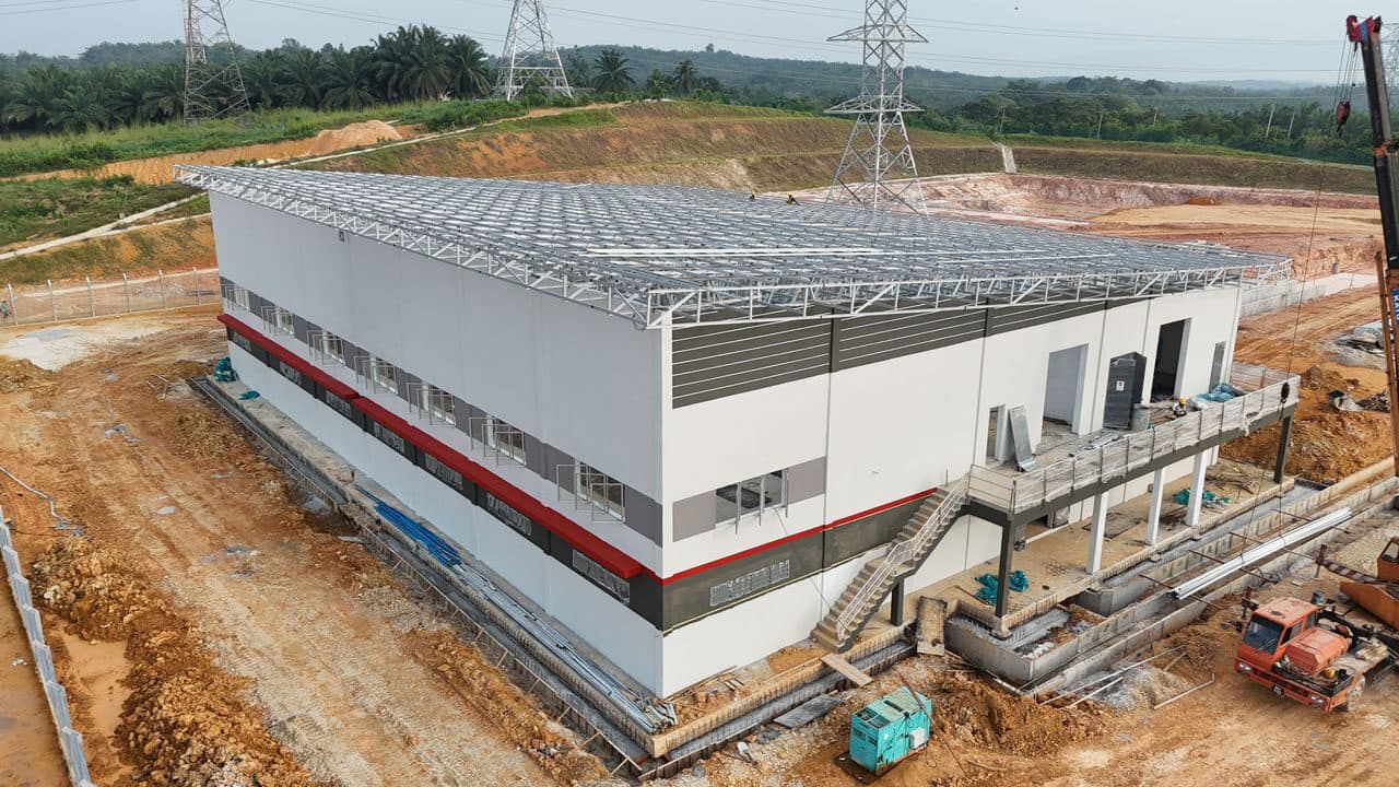 Bangunan pencawang 275kV di Iskandar Puteri, Johor. SKA buat kerja sivil, mekanikal dan elektrik untuk Transgrid Ventures, bernilai RM42.78 juta, siap Ogos 2026.