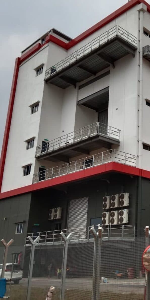 Stesen pendaratan pusat data Kempas Lama, Johor. Projek RM55.00 juta untuk Transgrid Ventures, dan sebab utama hasil FY2024 melonjak.