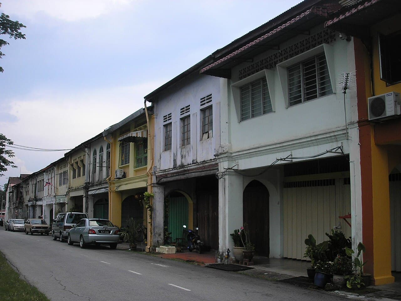 Rumah teres — pembangunan kediaman landed Gold Li
