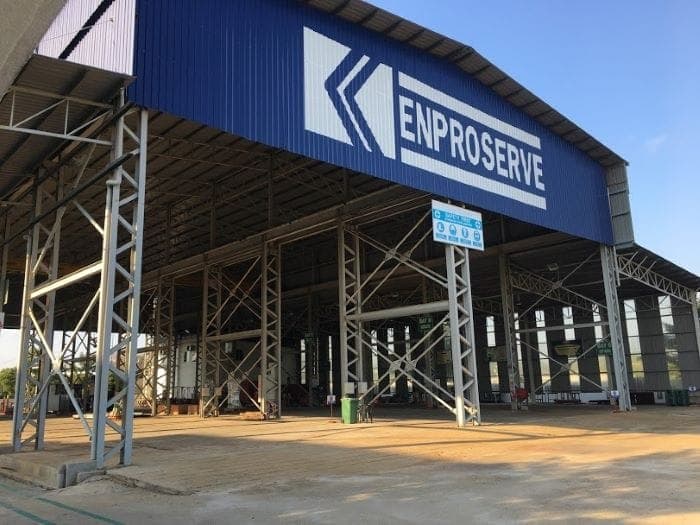 Bengkel fabrikasi Enproserve (logo di fasad)
